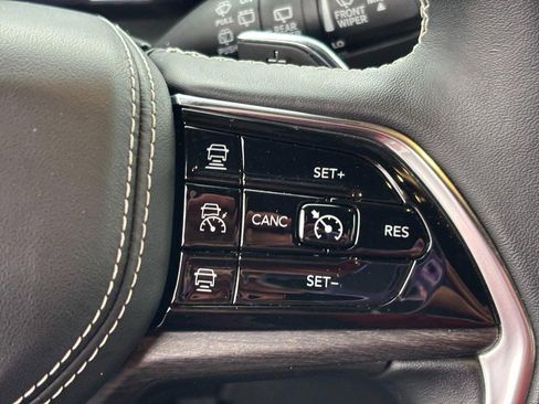 Used 2022 Jeep Grand Cherokee L Overland w/ Luxury Tech Group IV image 20