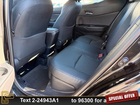 Used 2022 Toyota C-HR Limited image 12