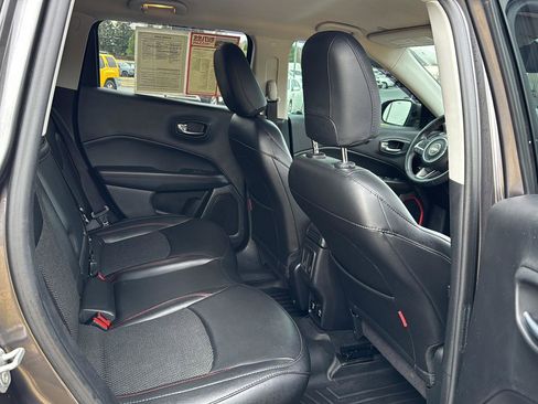 Used 2019 Jeep Compass Trailhawk image 11