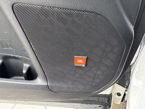 Used 2016 Toyota Highlander Limited image 25