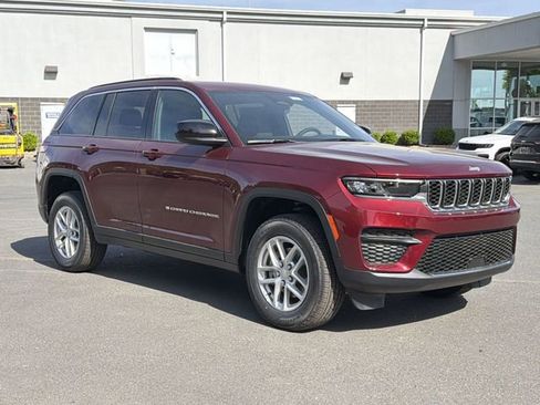 New 2026 Jeep Grand Cherokee Laredo AWD/4WD image 14