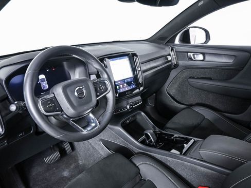 Certified 2024 Volvo C40 P8 Recharge Plus w/ Climate Package AWD/4WD image 5
