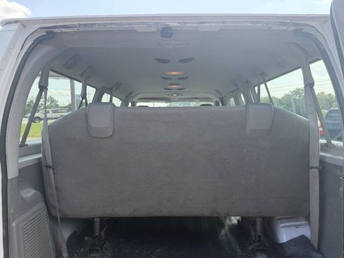 Used 2012 Ford E-350 and Econoline 350 XLT RWD image 13