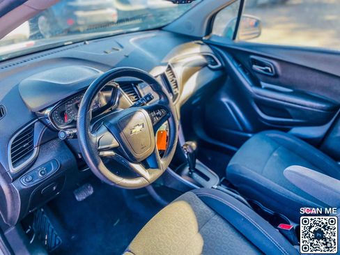 Used 2020 Chevrolet Trax LS image 23