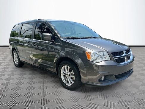 Used 2020 Dodge Grand Caravan SXT FWD image 4
