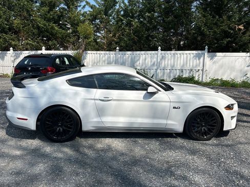 Used 2019 Ford Mustang GT Premium w/ GT Performance Package RWD image 4