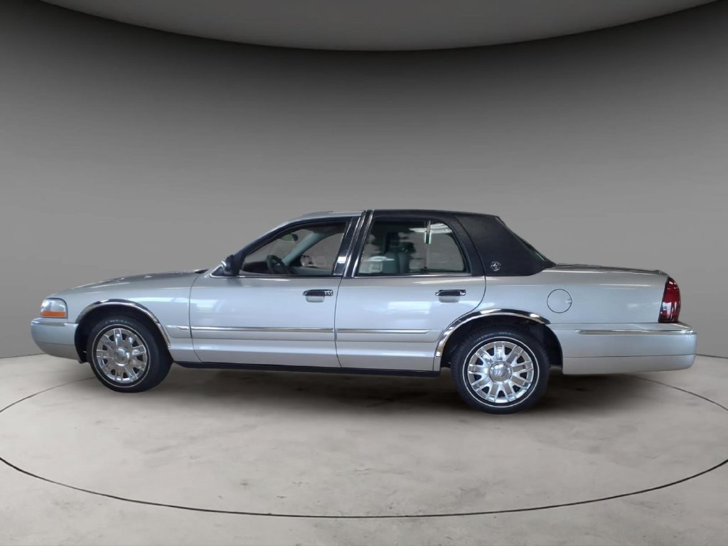 Used 2005 Mercury Grand Marquis GS RWD image 11