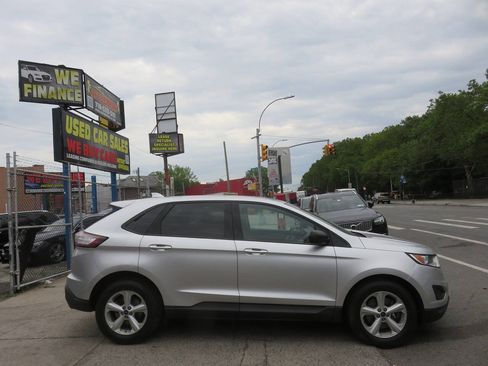 Used 2017 Ford Edge SE w/ Cargo Accessory Package AWD/4WD image 9