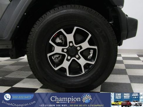 Used 2023 Jeep Wrangler Unlimited Sport AWD/4WD image 3