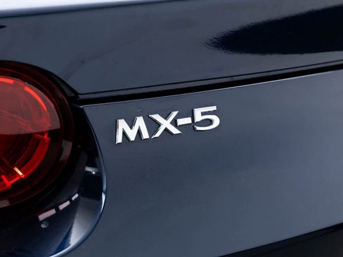 Used 2021 MAZDA MX-5 Miata RF Grand Touring w/ Weather Package image 7