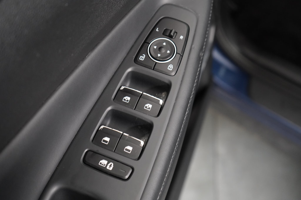 Used 2022 Hyundai Santa Fe SEL w/ Convenience + Premium Package AWD/4WD image 19
