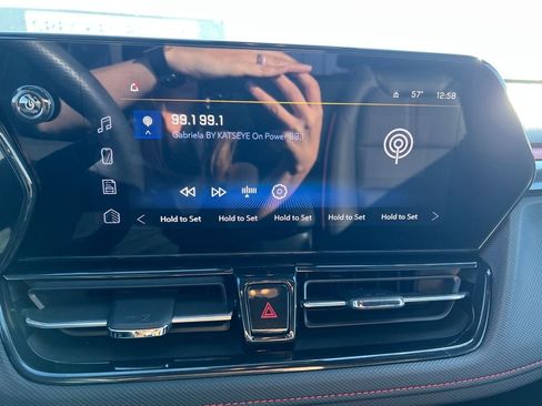 Used 2025 Chevrolet TrailBlazer RS w/ Convenience Package image 18