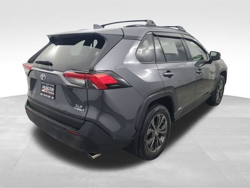 Used 2024 Toyota RAV4 XLE Premium image 4