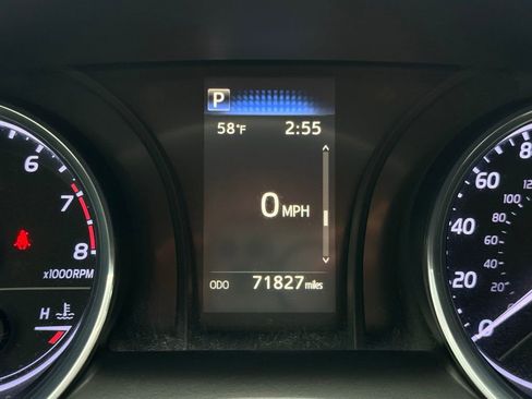 Used 2019 Toyota Camry SE image 31