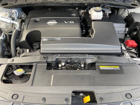 Used 2024 Nissan Murano SV w/ SV Midnight Edition Package image 10