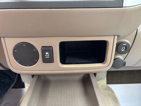 Used 2012 Nissan Frontier SV w/ SV Premium Utility Pkg RWD image 31