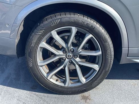 Used 2017 Volvo XC90 T6 Momentum w/ Vision Package AWD/4WD image 9