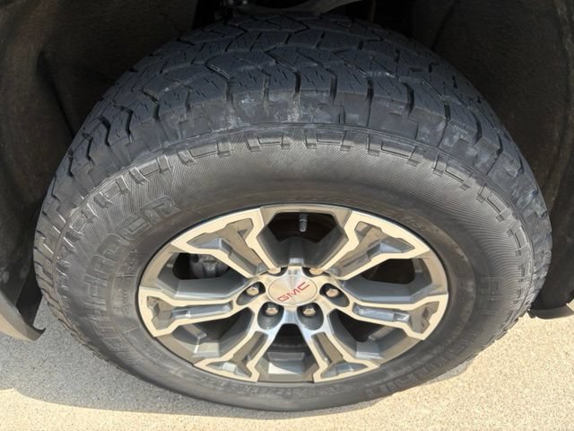 Used 2019 GMC Sierra 1500 SLE w/ SLE Value Package AWD/4WD image 21