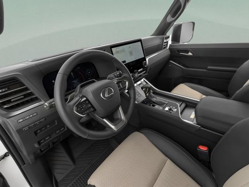 Used 2025 Lexus GX 550 w/ Accessory Package (2T) AWD/4WD image 43
