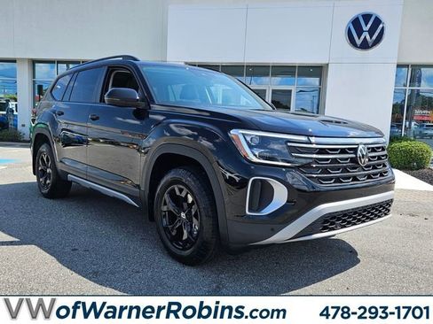 New 2026 Volkswagen Atlas Peak Edition AWD/4WD image 1
