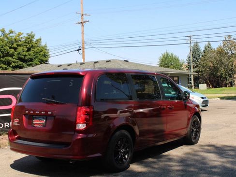 Used 2018 Dodge Grand Caravan SE FWD image 6