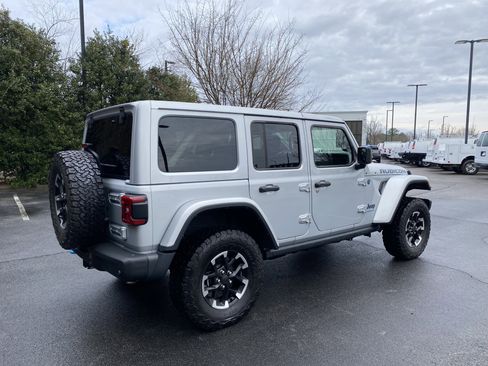 Used 2024 Jeep Wrangler Unlimited Rubicon 4xe image 9