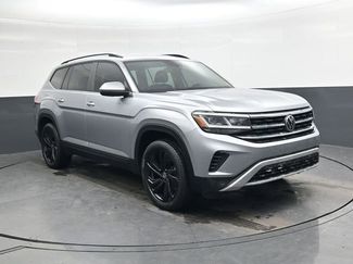 Used 2022 Volkswagen Atlas SE w/ Black Wheel Package video 2