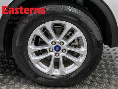 Used 2022 Ford Escape SE image 32