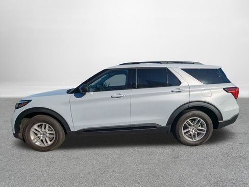 New 2026 Ford Explorer Active w/ Active Comfort Package image 6
