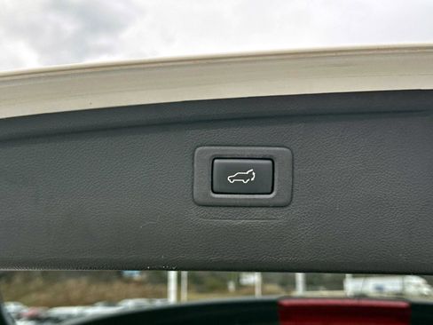 Used 2019 Subaru Outback 2.5i Limited image 14