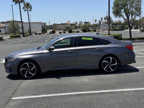 Used 2018 Honda Accord Sport image 8