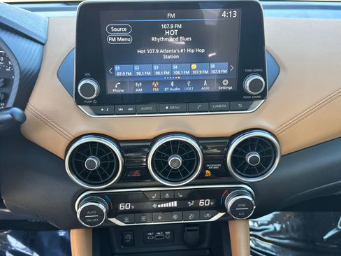 Used 2024 Nissan Sentra SV w/ SV Premium Package image 28