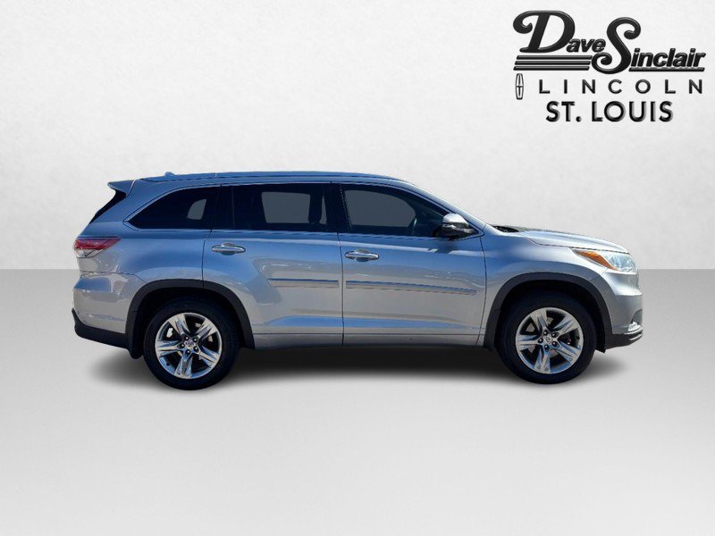 Used 2014 Toyota Highlander Limited Platinum AWD/4WD image 2