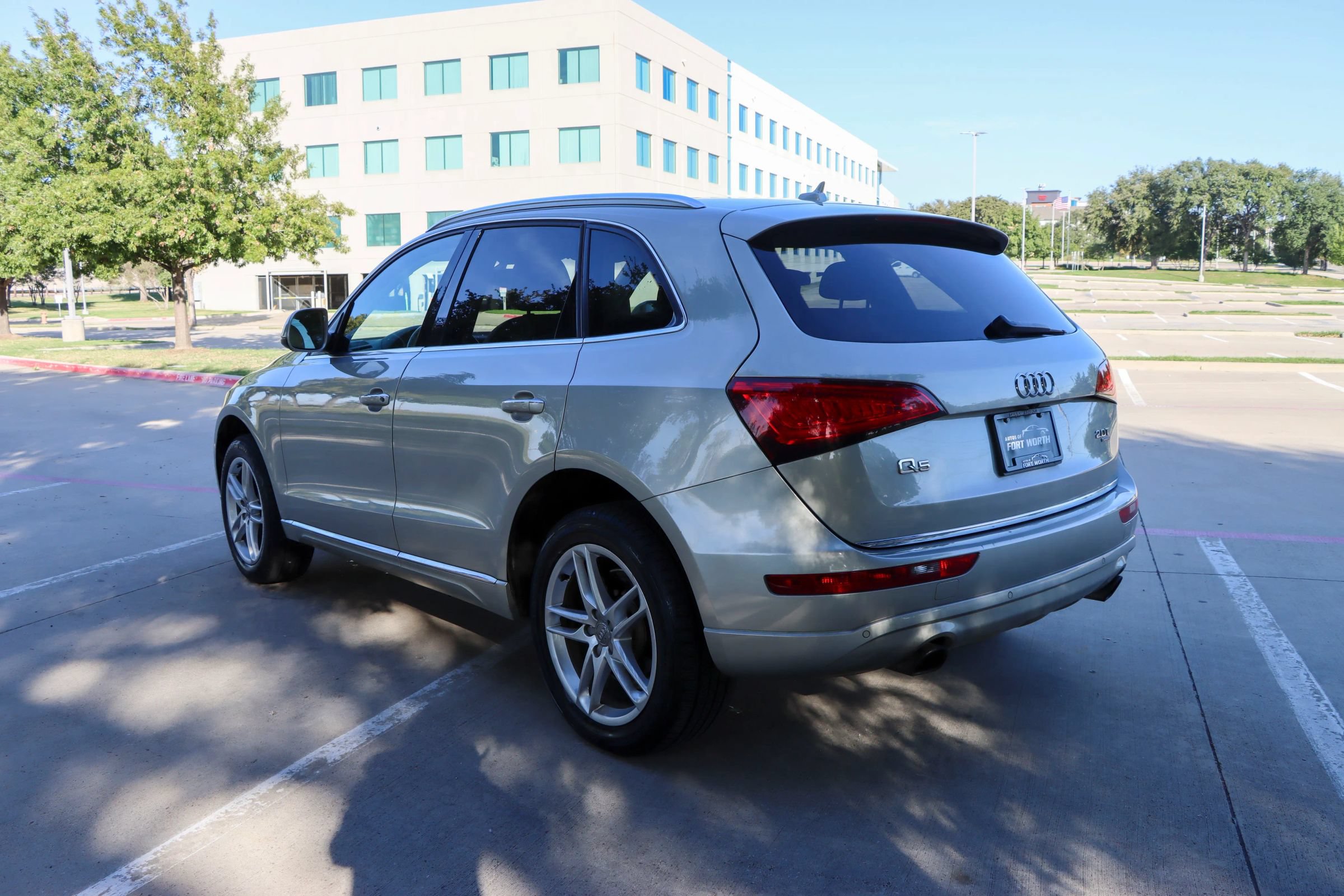 Used 2015 Audi Q5 2.0T Premium Plus AWD/4WD image 5