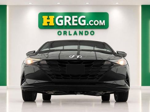 Used 2023 Hyundai Elantra SE FWD image 7