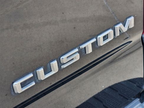 Used 2020 Chevrolet Silverado 1500 Custom w/ Custom Value Package image 10