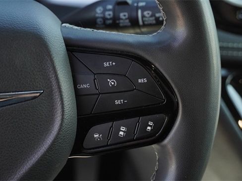 Used 2022 Chrysler Pacifica Touring image 30