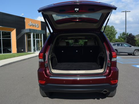 Used 2021 Jeep Grand Cherokee Limited image 8