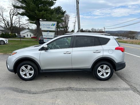 Used 2014 Toyota RAV4 XLE image 6