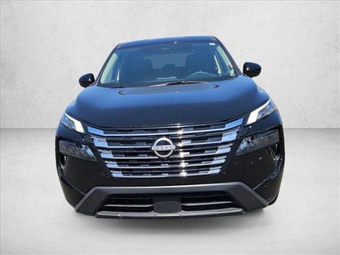 Used 2025 Nissan Rogue SV FWD image 2