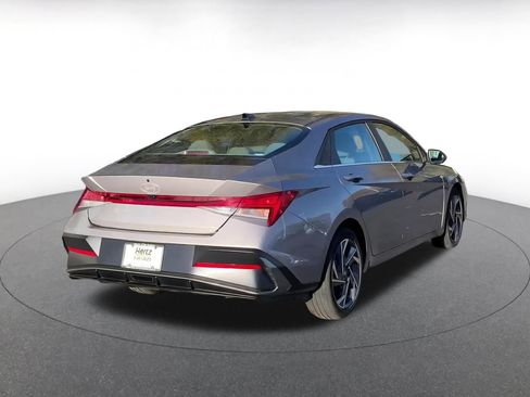 Used 2025 Hyundai Elantra SEL image 14