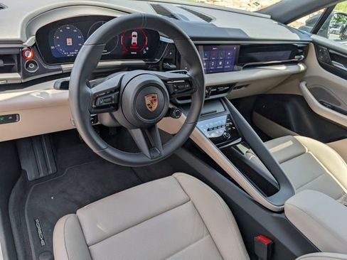 Certified 2025 Porsche Macan Electric RWD image 4