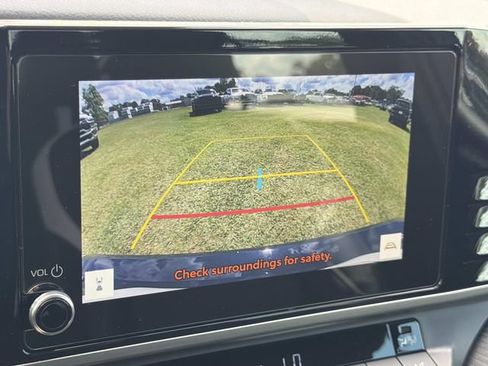 Used 2025 Toyota Camry SE FWD image 32