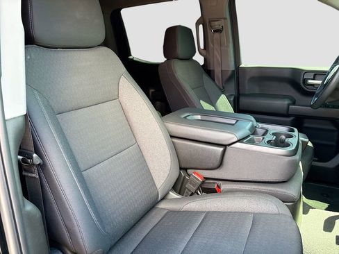 Used 2025 Chevrolet Silverado 1500 Custom Trail Boss w/ Dark Appearance Package image 25