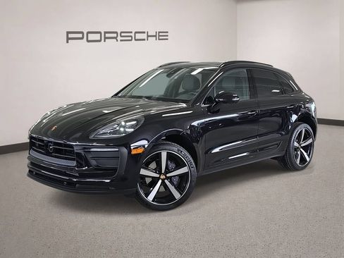 Used 2026 Porsche Macan AWD/4WD image 1