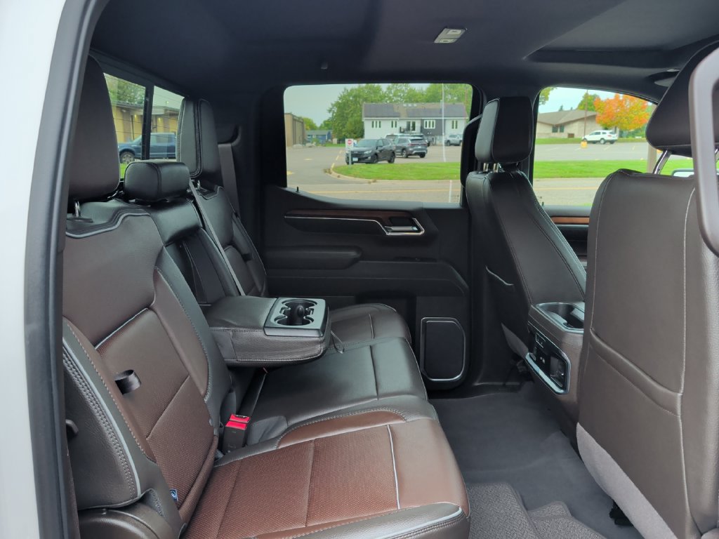 Used 2023 GMC Sierra 1500 Denali w/ Technology Package AWD/4WD image 35