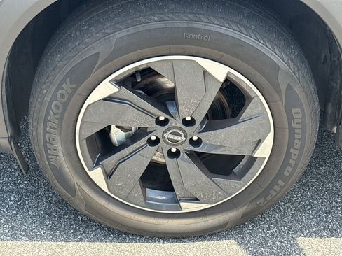Certified 2024 Nissan Rogue SV AWD/4WD image 29