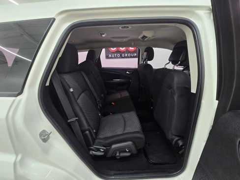 Used 2014 Dodge Journey American Value Package w/ Flexible Seating Group FWD image 17