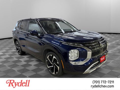 Used 2024 Mitsubishi Outlander SE AWD/4WD image 4