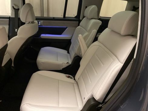 Used 2024 Hyundai Santa Fe Calligraphy image 18